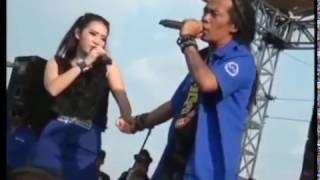 Rena KDI feat Shodiq Satu Hati Monata Dangdut Koplo 2015 mp4 [upl. by Aronson804]