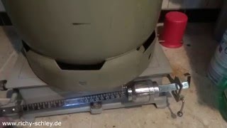 Alte Balkenwaage als Tankanzeige für 11 kg Gasflaschen [upl. by Haskell597]