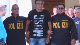 Napoli  Camorra presi i quotguagliuncielliquot di Forcella 60 arresti 090615 [upl. by Enirahtac934]