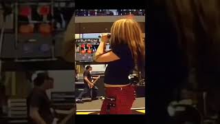 Avril Lavigne  sk8er boi live 2004 [upl. by Naharba490]