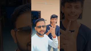 Aisa nahin hota to vah aise sharmati Na hitsong love popularsong sorts viralvideo [upl. by Htiderem810]