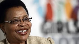 Graca Machel supports bid for Qunu burial for Mandelas [upl. by Carmelita170]