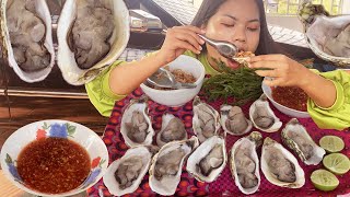 eating raw oysters  seafood  oyster recipe  eating seafood [upl. by Atilrep]