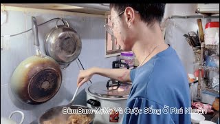 Mỹ mỹ vào bếp nấu ăn  anh Chánh vừa từ quê lên [upl. by Attiuqram]