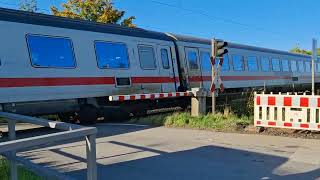 Bahnübergang ReesMillingen  IC BerlinAmsterdam 11102024 1030 [upl. by Aiblis]