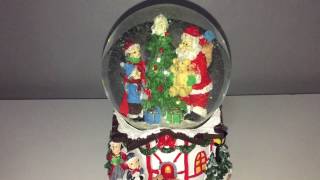 Melinera  Musical Snow Globe  Santa Claus Is Coming To Town  Christmas Ornament [upl. by Analaf]