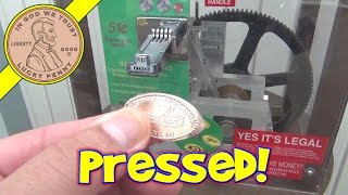 St Louis Penny Press Coin Machine  Lucky Pressed Souvenir Pennies [upl. by Ennagrom]