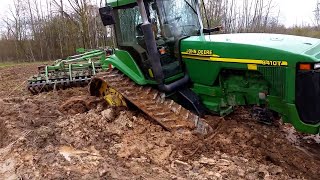 Tractor John Deere stuck in mud k700 sucked dirt [upl. by Elicec]