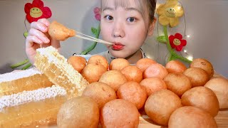 ASMR 巣蜜 チーズボール Cheese Balls Comb Honey 벌집꿀 치즈볼【咀嚼音大食いMukbangEating Sounds】 [upl. by Nahem]