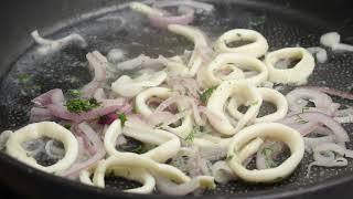 Como Preparar Calamares Encebollados  CocinaTv por Juan Gonzalo Angel [upl. by Henryetta]