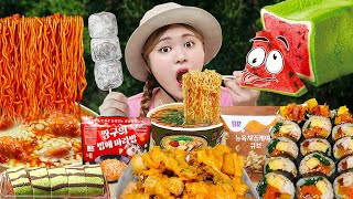 Korean Convenience Store Food Mukbang CVS EATING SHOW by HIU 하이유 [upl. by Youngman]