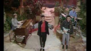 Tears For Fears  Everybody Wants To Rule The World Kenny Everett Show 85 [upl. by Sirod]