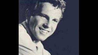 Bobby Vinton  Traces of love [upl. by Arriek]