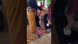 Suami Tak Tau Di Kepala Istri Ada Benjolan [upl. by Norrie]