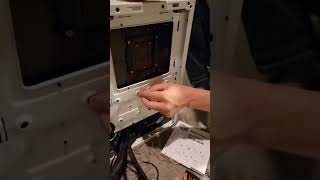 Installing SSD Cooler Master 500 mesh [upl. by Estrella]