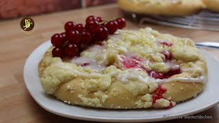 Johannesbeer Streuseltaler  Streuselschnecken Hefeteigrezepte [upl. by Rolyak]