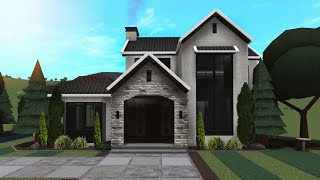 Bloxburg  Realistic Modern Family house Speedbuild  Roblox House Build [upl. by Franci]