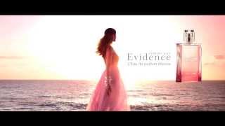 Yves Rocher  Nuevo Perfume Comme Une Evidence Intense [upl. by Arykat475]