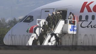 Haïti  un contingent de 400 policiers kényans débarque à PortauPrince [upl. by Broome]