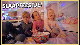 DiCSO SLAAPFEESTJE HOUDEN OP LUCiLLAS SLAAPKAMER 🎉  Bellinga Vlog 2320 [upl. by Beaner344]