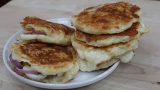 Arepas de Yuca solo con tres ingredientes súper fáciles y riquísimas [upl. by Anilys]