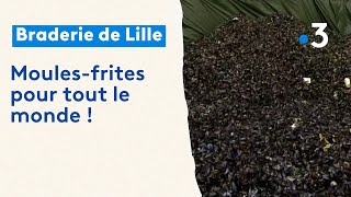 Braderie de Lille  le traditionnel moulesfrites [upl. by Herb]