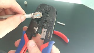 RJ45 Stecker richtig crimpen Cat5e ohne Einfädelhilfe Tipps und Tricks [upl. by Elcarim]