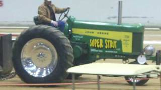 Tractor pull John Deere 730 [upl. by Aitel]