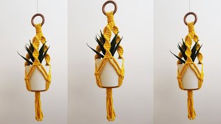 DIY mini PORTA MACETAS de MACRAME paso a pasoDIY Mini Macrame Plant Hanger Tutorial [upl. by Mccully]