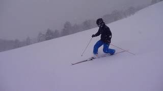 Telemark skiing with soft rubber boots スキー長靴テレマークターンsv [upl. by Aviv533]