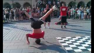 Breakdance ShowTime Taniec Rynek Główny Kraków [upl. by Levinson]