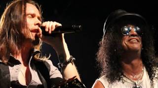 Slash feat Myles Kennedy Acoustic Live  I HOLD ON [upl. by Bore]