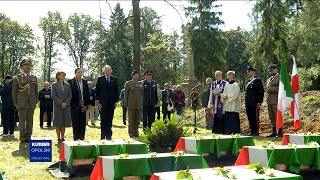 Włoscy żołnierze z Łambinowic spoczną w Warszawie Uroczystość z udziałem ambasadora Włoch [upl. by Aicetel]