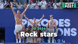 Léon Marchand et Florent Manaudou font le show torse nu au Parc des champions des JO de Paris 2024 [upl. by Nylecyoj]