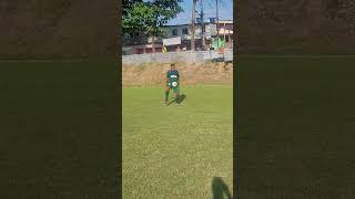 FUTEBOL DE VÁRZEA  olha essa dominada de bola shorts [upl. by Kelson392]