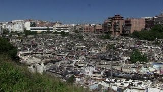 Algérie dans les bidonvilles les oubliés des élections [upl. by Maggie]